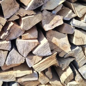 Palivové drevo na paletách